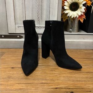 JustFab Block Heeled Bootie - Black